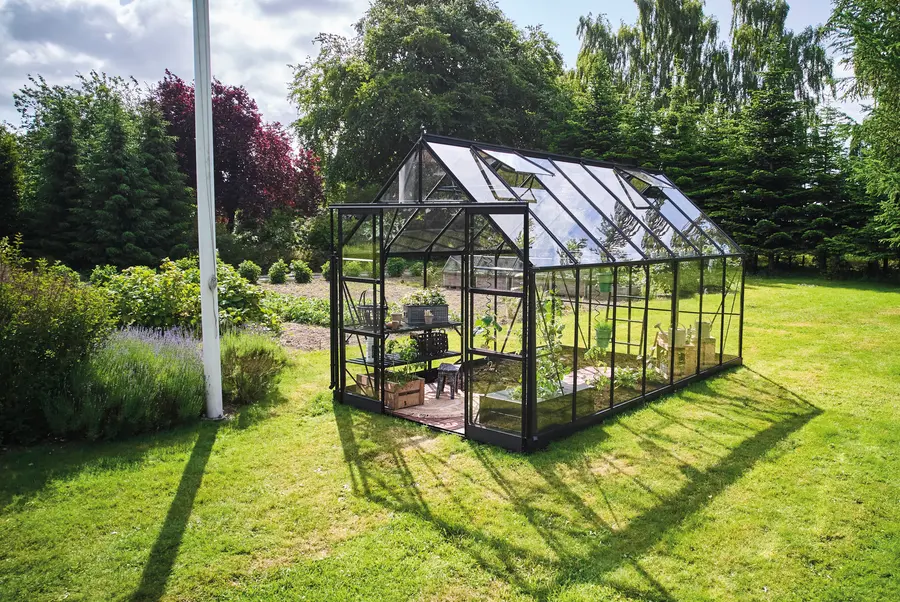 ICON 8 · 11.2 m² (8' x 14') Sort m/3 mm Hærdet Glas